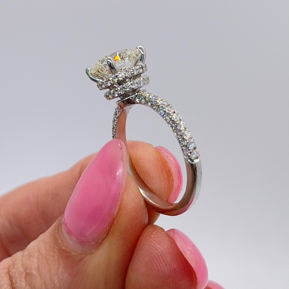 3 Carat Diamond Ring - Picture 5 of 11